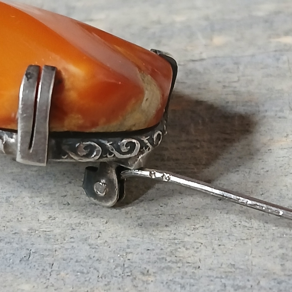 Antique .999 Silver Natural Butterscotch Egg Yolk Baltic Amber Brooch Pin Marked - Picture 13 of 16